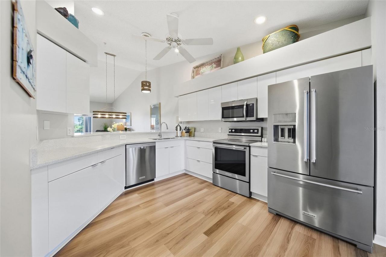 5231 Mahogany Run Avenue , Unit 321, Sarasota, FL 34241 Photo