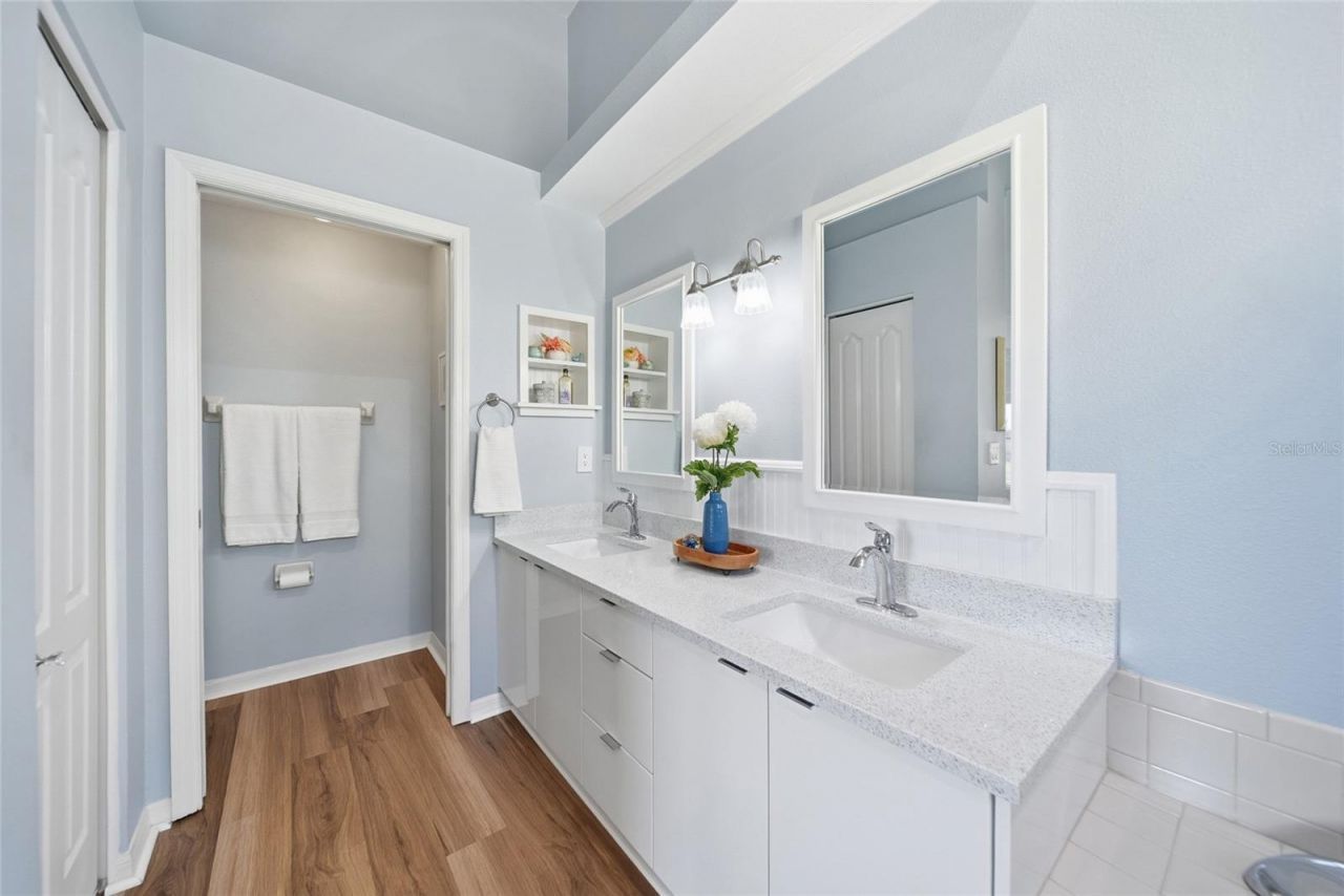 5231 Mahogany Run Avenue , Unit 321, Sarasota, FL 34241 Photo