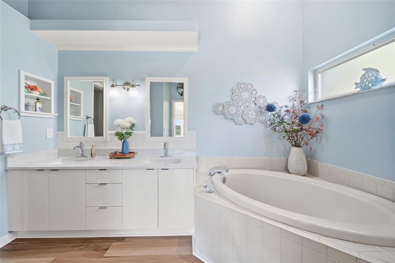 5231 Mahogany Run Avenue , Unit 321, Sarasota, FL 34241 Photo