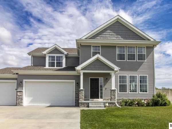 10348 White Pine Road, Lincoln, NE 68527