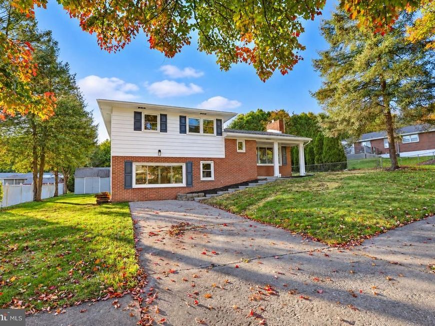 205 Ridgeview Road, New Cumberland, PA 17070 Main Photo