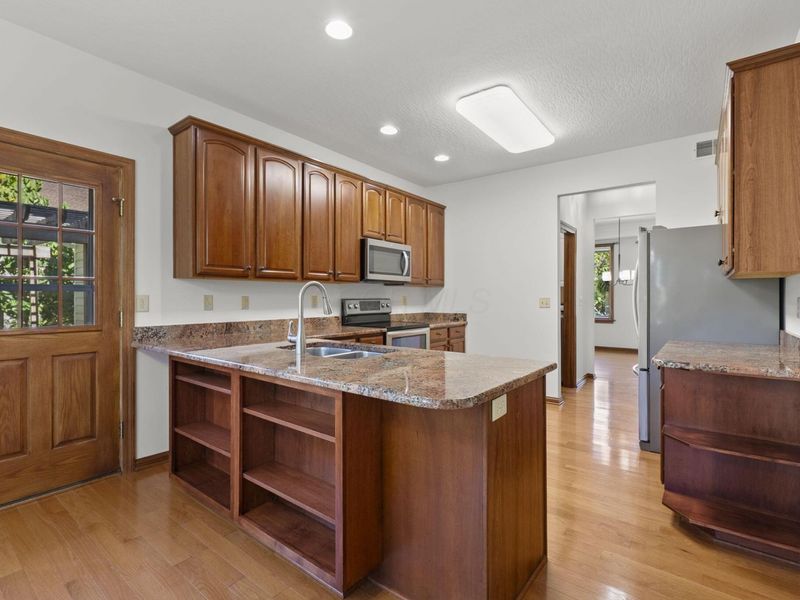 6745 Oakfair Avenue, Columbus, OH 43235 Photo 18
