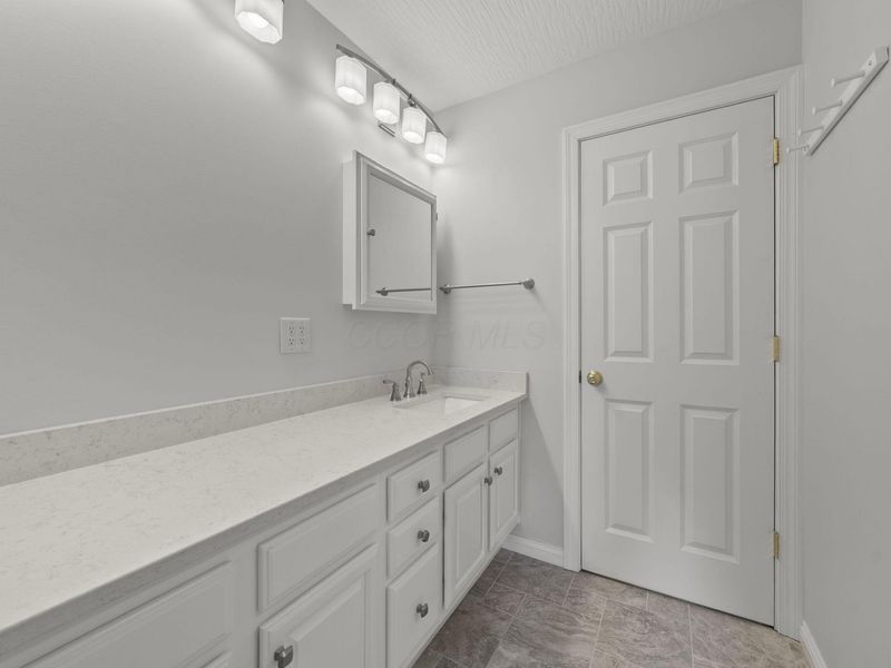 6745 Oakfair Avenue, Columbus, OH 43235 Photo 41