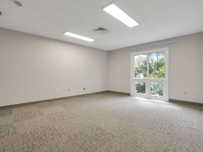 3070 Riverside Drive, Unit 210, Columbus, OH 43221 Photo 10