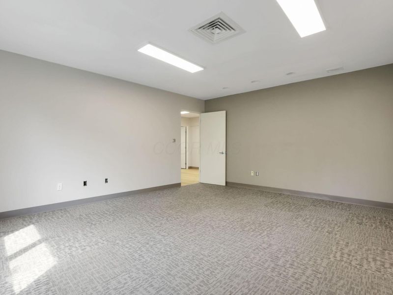 3070 Riverside Drive, Unit 210, Columbus, OH 43221 Photo 11
