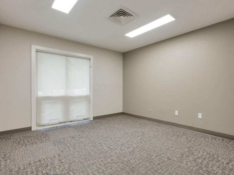 3070 Riverside Drive, Unit 210, Columbus, OH 43221 Photo 14