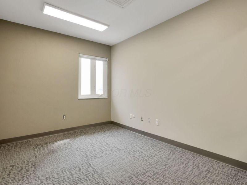 3070 Riverside Drive, Unit 210, Columbus, OH 43221 Photo 19