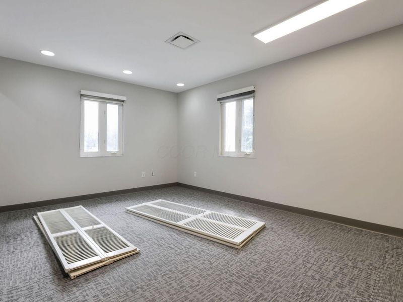 3070 Riverside Drive, Unit 210, Columbus, OH 43221 Photo 20
