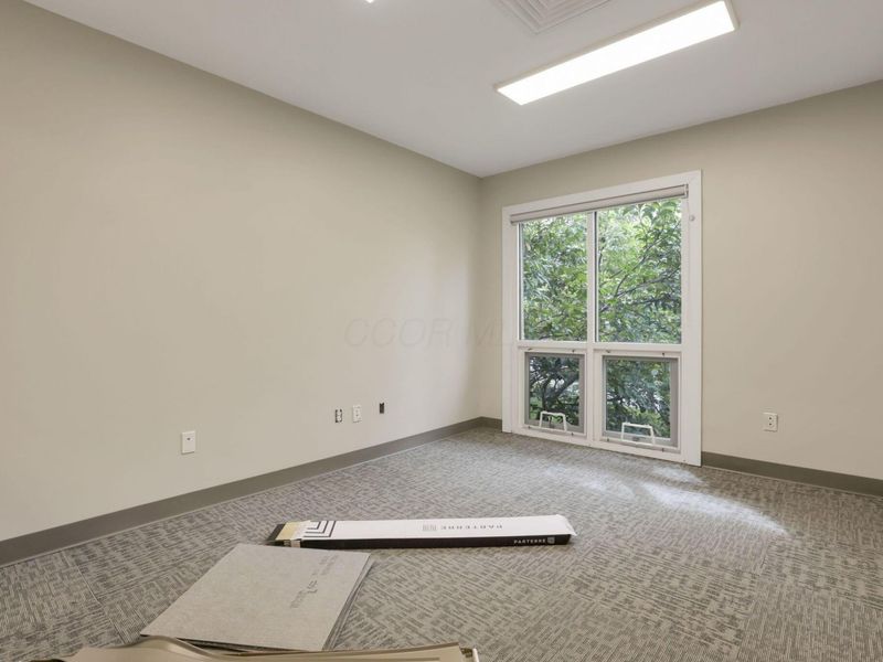 3070 Riverside Drive, Unit 210, Columbus, OH 43221 Photo 22