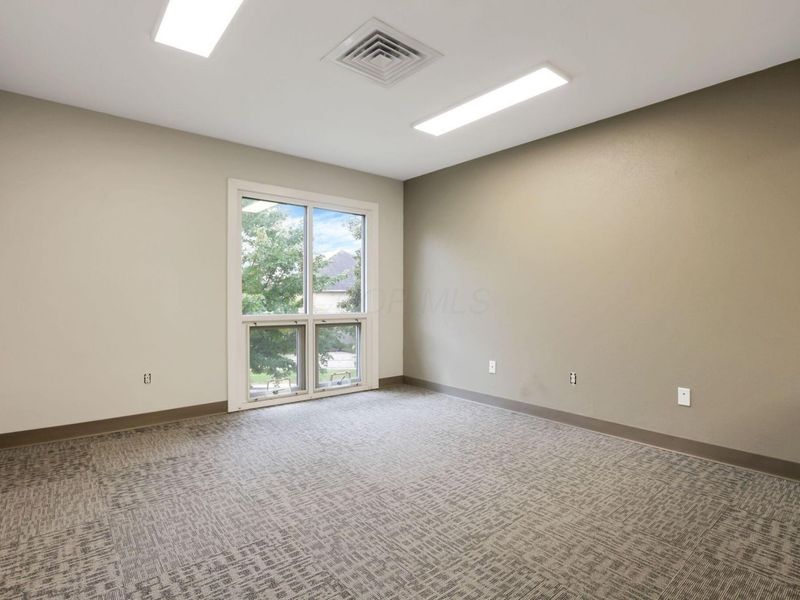 3070 Riverside Drive, Unit 210, Columbus, OH 43221 Photo 24