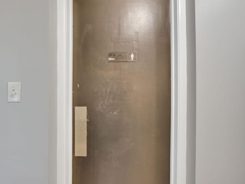 3070 Riverside Drive, Unit 210, Columbus, OH 43221 Photo 27