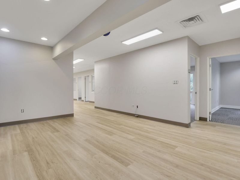 3070 Riverside Drive, Unit 210, Columbus, OH 43221 Photo 4