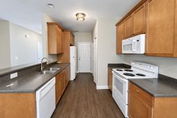 1731 E Avalon Circle photo 4