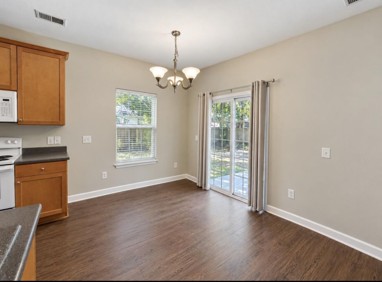1731 E Avalon Circle Photo 4