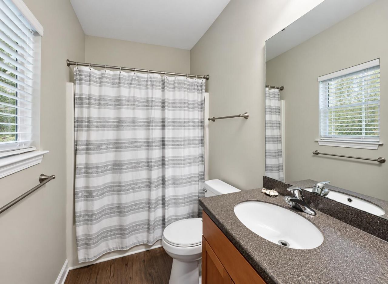 1731 E Avalon Circle Photo 6
