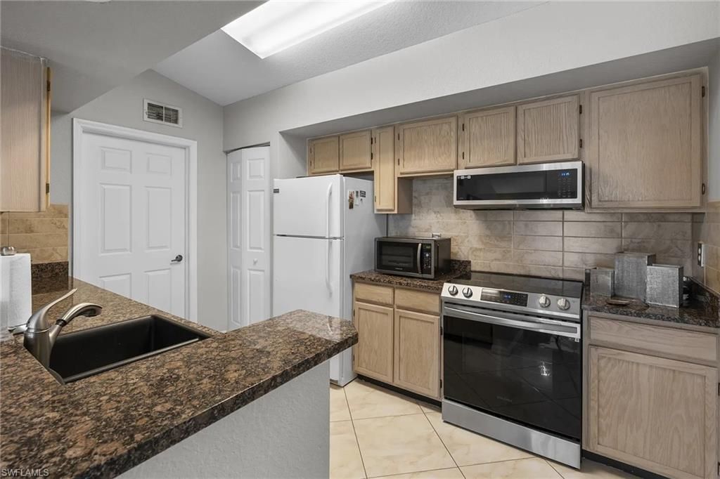 4610 Saint Croix Ln , Unit 1037, Naples, FL 34109 Photo