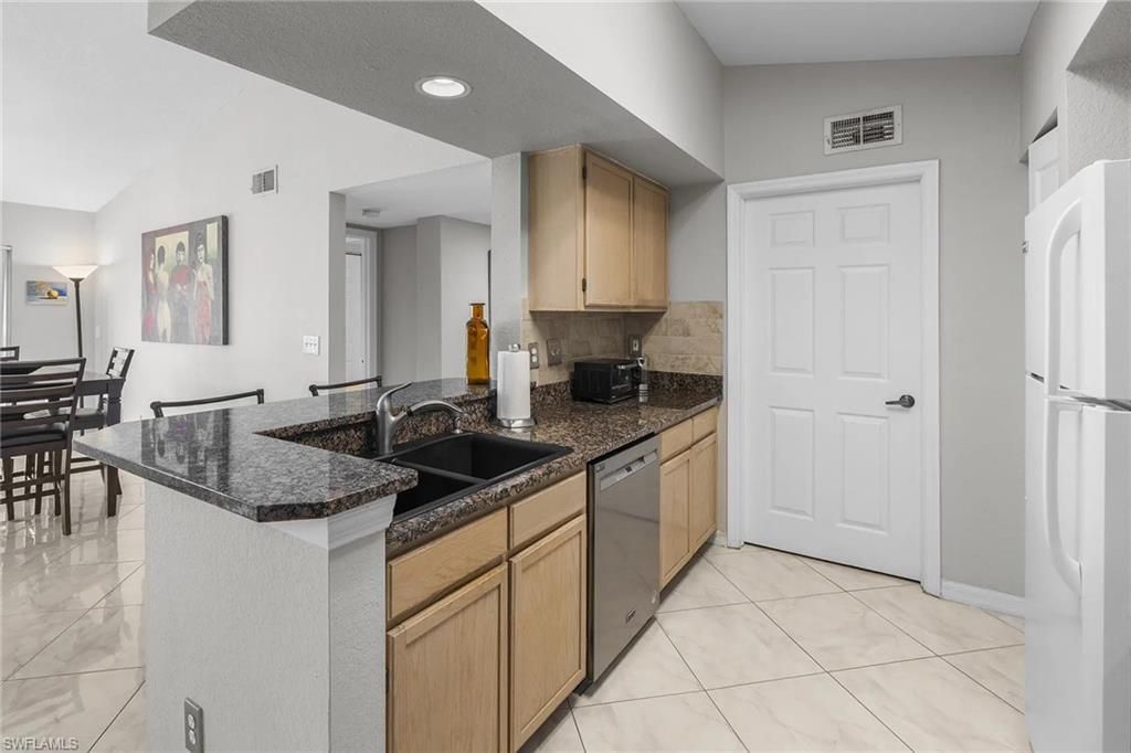 4610 Saint Croix Ln , Unit 1037, Naples, FL 34109 Photo