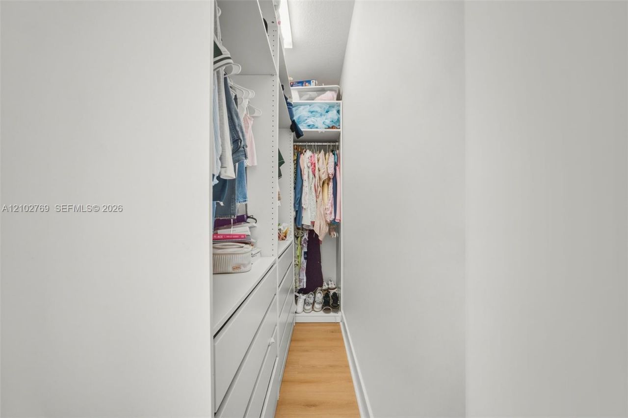 6434 SW 38th St, Miami, FL 33155 Photo