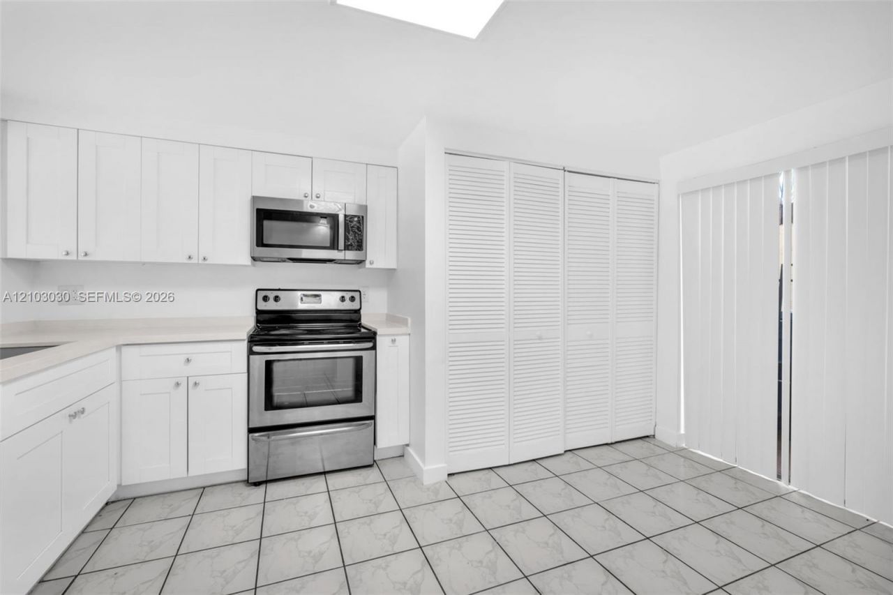4761 N Pine Island Rd , Unit 4761, Sunrise, FL 33351 Photo