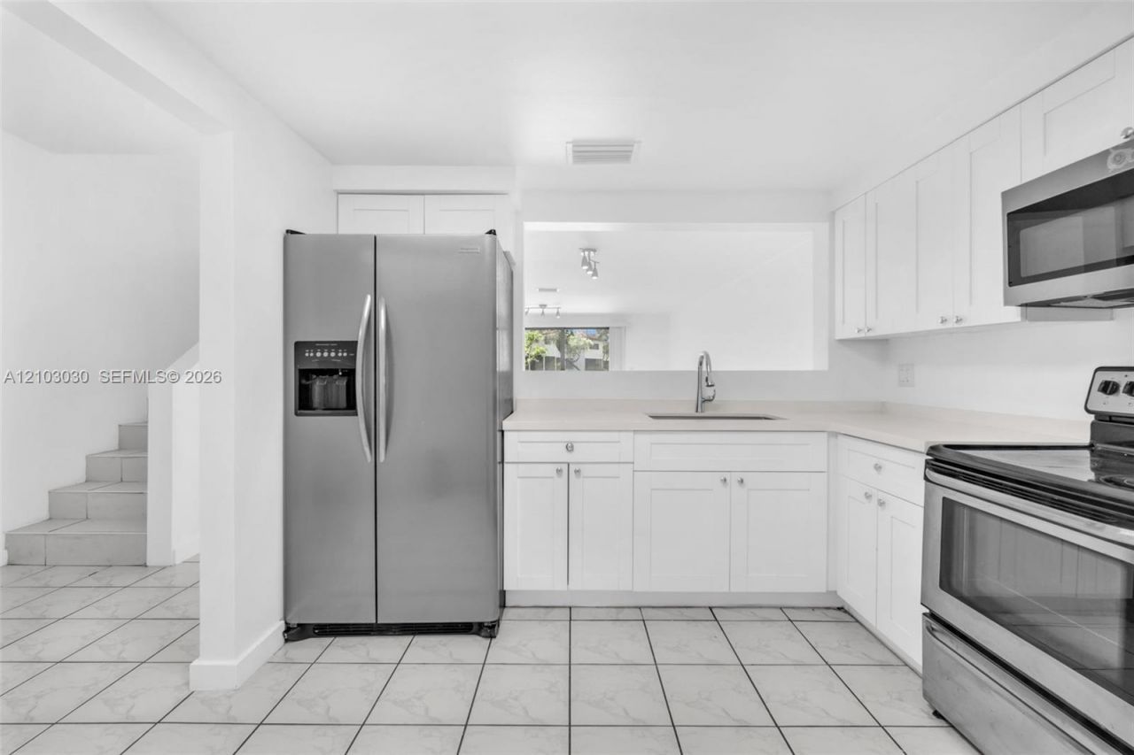 4761 N Pine Island Rd , Unit 4761, Sunrise, FL 33351 Photo