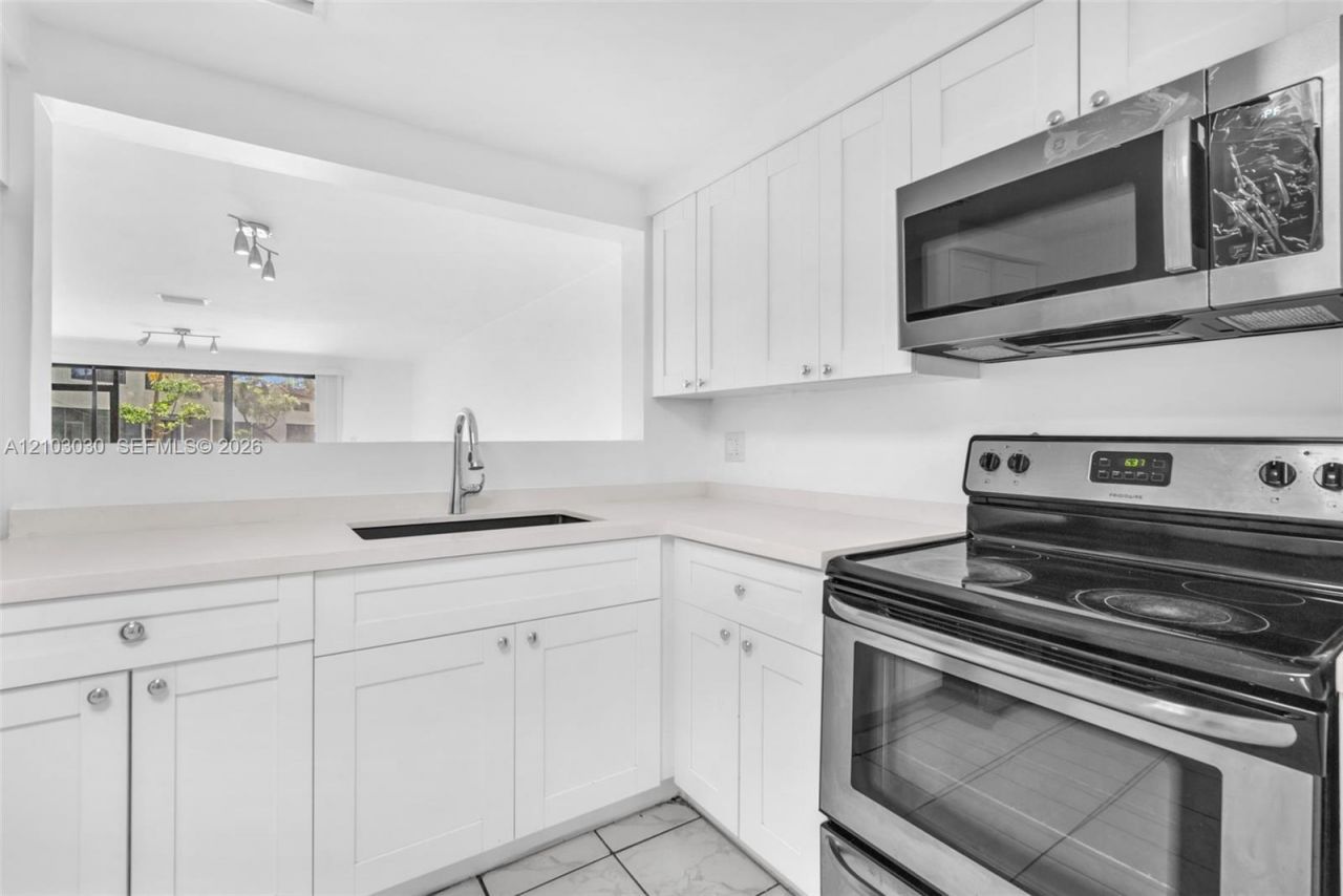 4761 N Pine Island Rd , Unit 4761, Sunrise, FL 33351 Photo