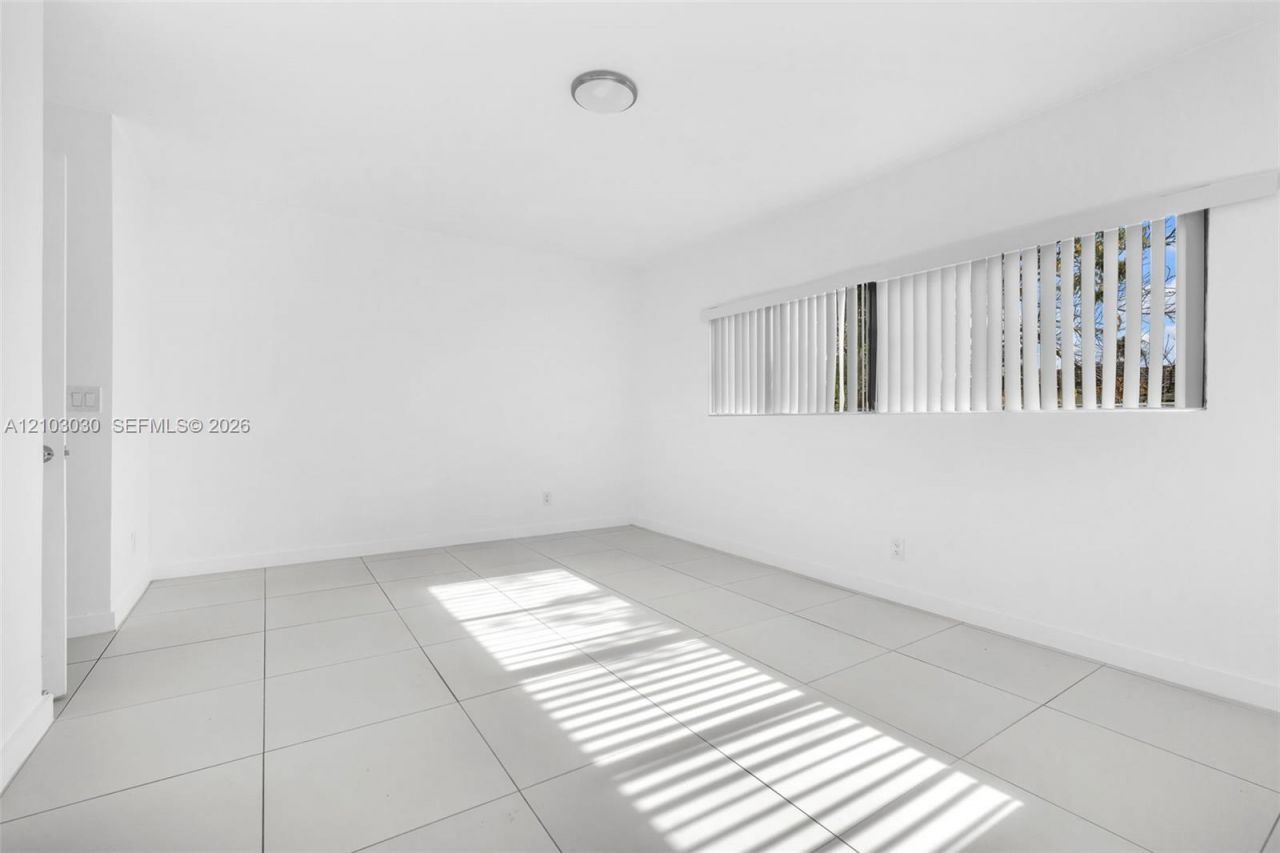 4761 N Pine Island Rd , Unit 4761, Sunrise, FL 33351 Photo