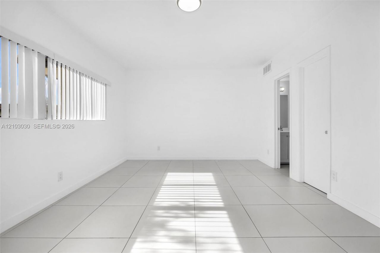 4761 N Pine Island Rd , Unit 4761, Sunrise, FL 33351 Photo
