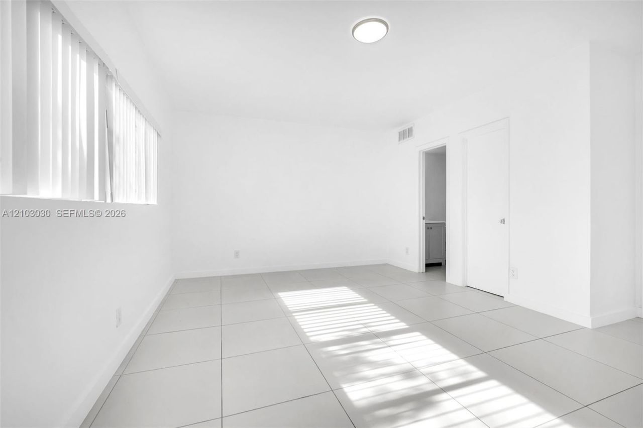 4761 N Pine Island Rd , Unit 4761, Sunrise, FL 33351 Photo
