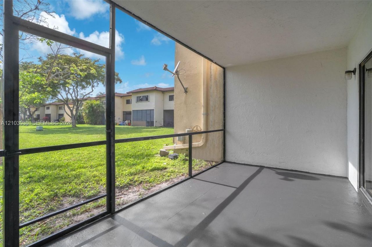 4761 N Pine Island Rd , Unit 4761, Sunrise, FL 33351 Photo