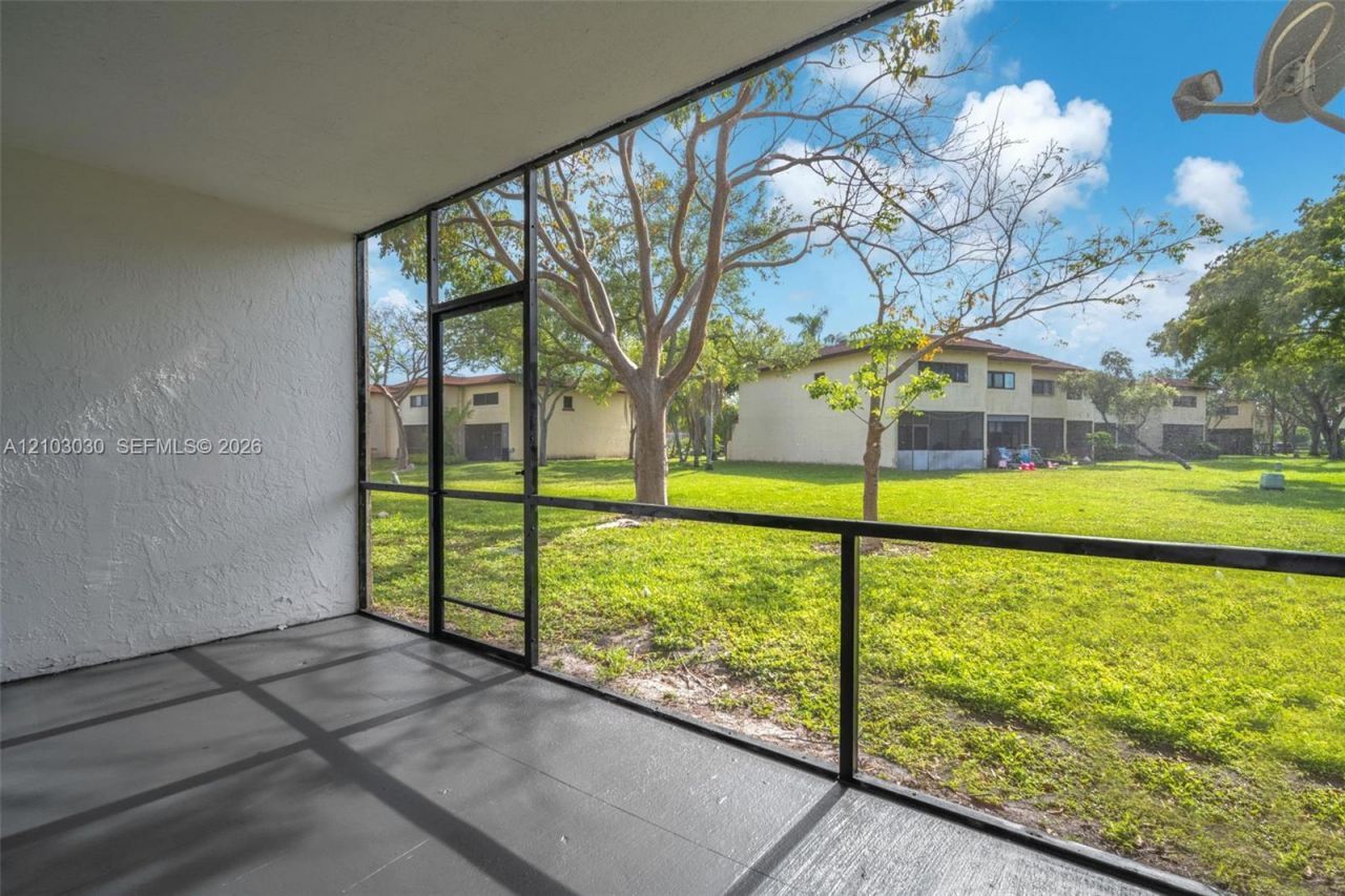 4761 N Pine Island Rd , Unit 4761, Sunrise, FL 33351 Photo