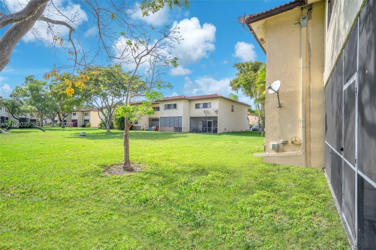 4761 N Pine Island Rd , Unit 4761, Sunrise, FL 33351 Photo