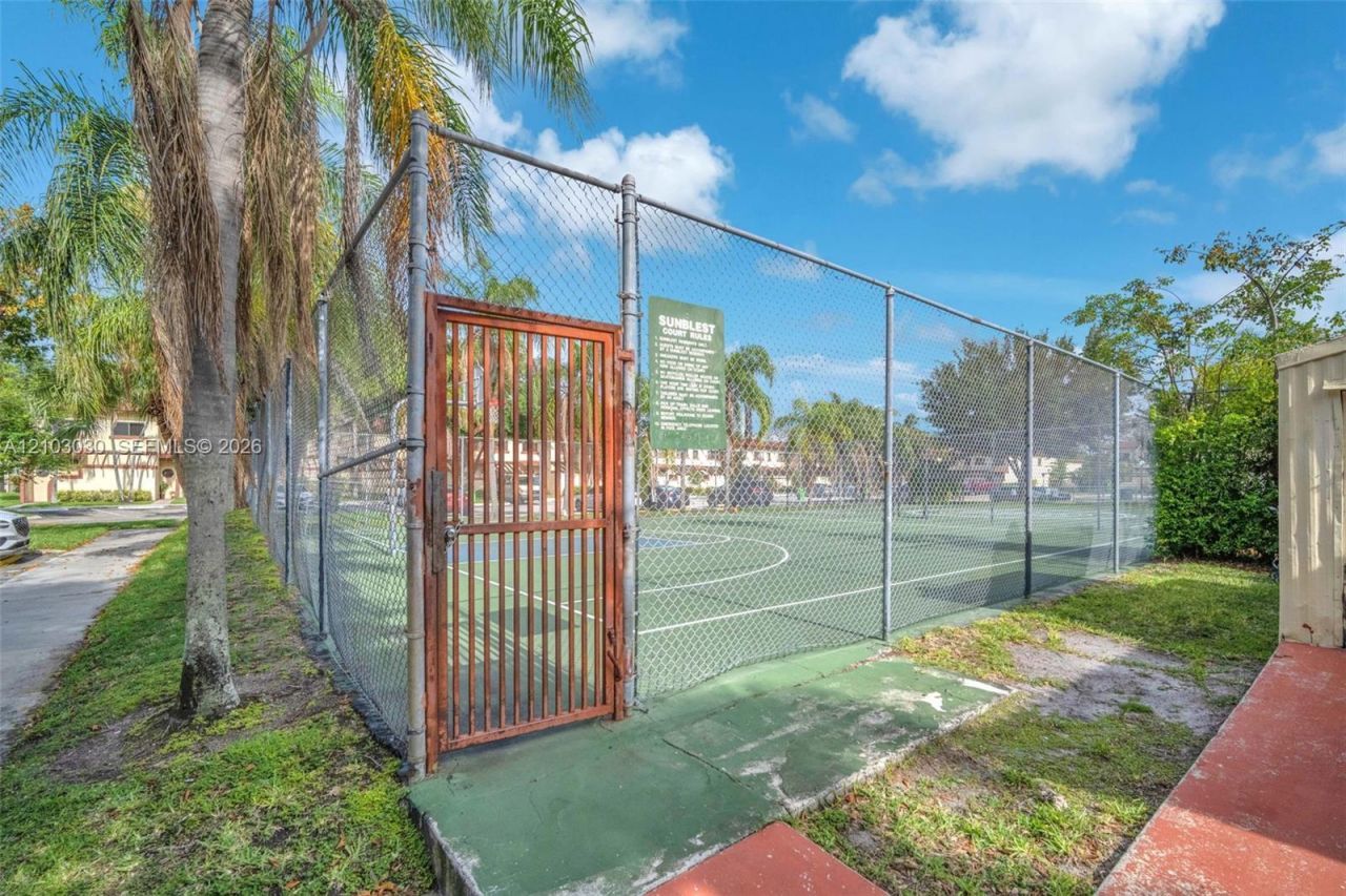 4761 N Pine Island Rd , Unit 4761, Sunrise, FL 33351 Photo