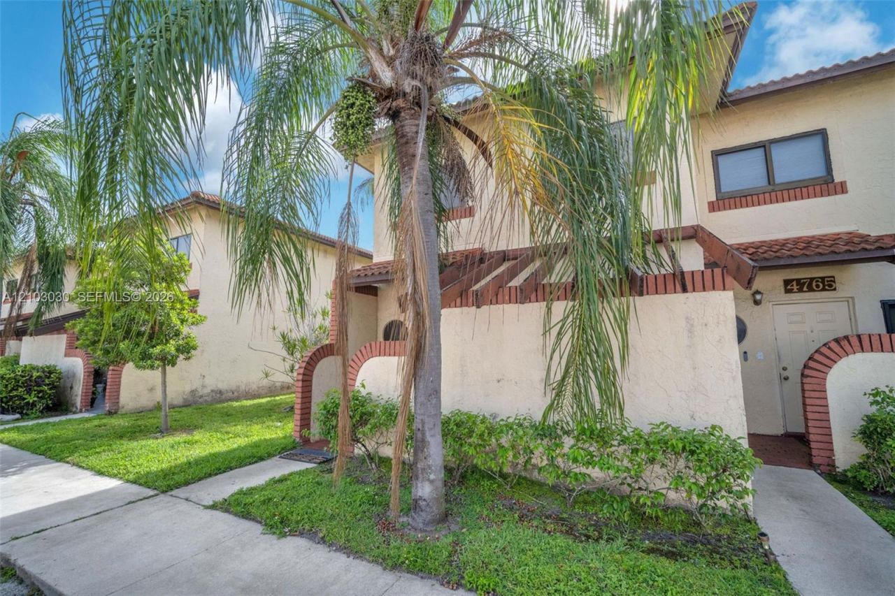 4761 N Pine Island Rd , Unit 4761, Sunrise, FL 33351 Photo