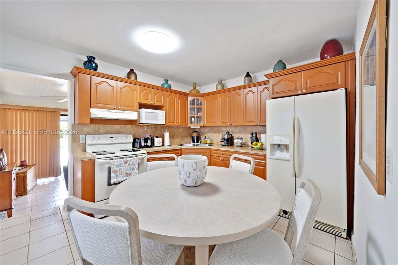 20 Tamiami Canal Rd , Miami, FL 33144 Photo