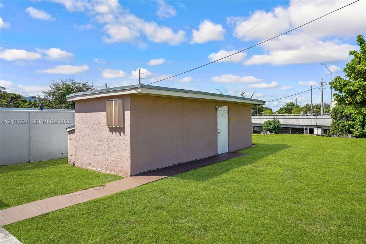 20 Tamiami Canal Rd , Miami, FL 33144 Photo