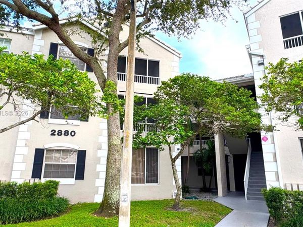 2880 N Oakland Forest Dr , Unit 110, Oakland Park, FL 33309