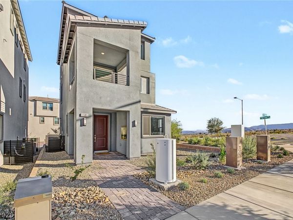 1501 Little Penguin Street , Las Vegas, NV 89138