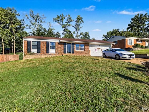 4161 Domenico Court , Bridgeton, MO 63044