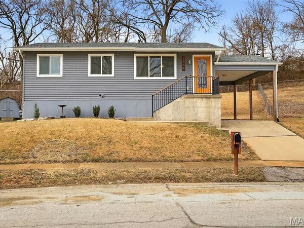2964 Hallmark Lane, Mehlville, MO 63125