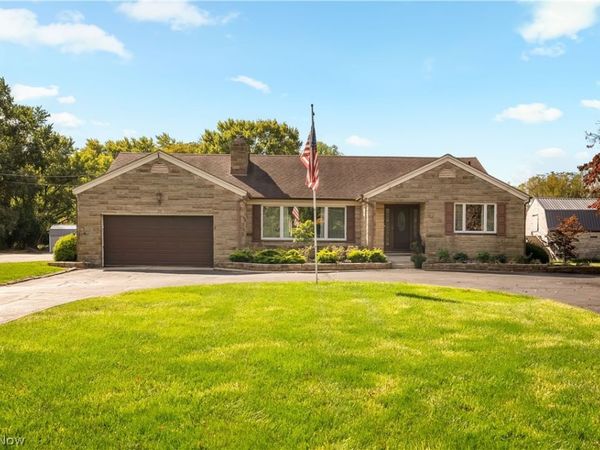 964 Robinson Avenue , Barberton, OH 44203