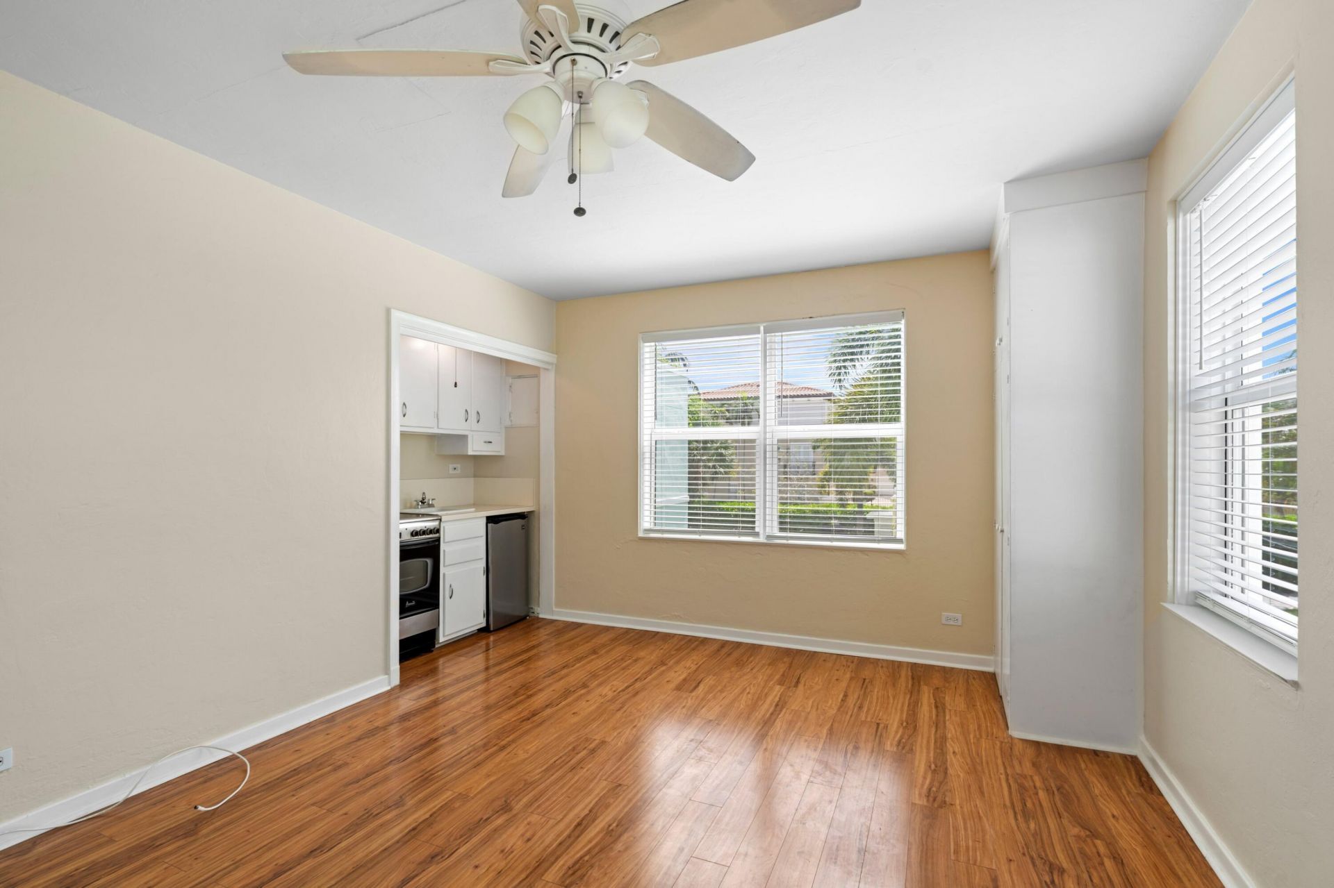 90 SE 5th Avenue, Unit 4, Delray Beach, FL 33483 Photo