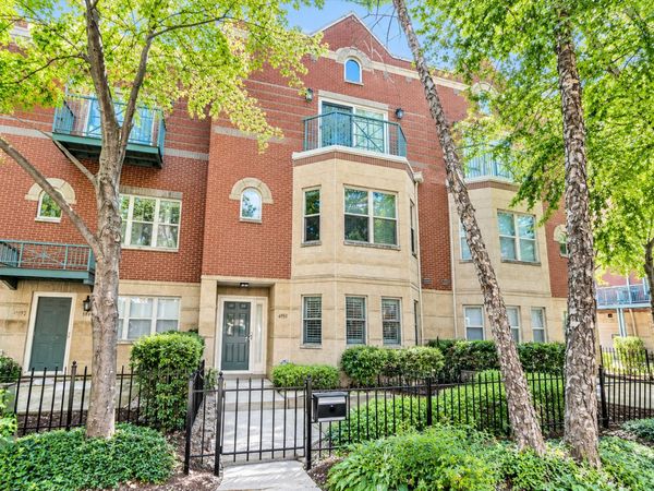 4530 S Woodlawn Avenue , Unit 305, Chicago, IL 60653