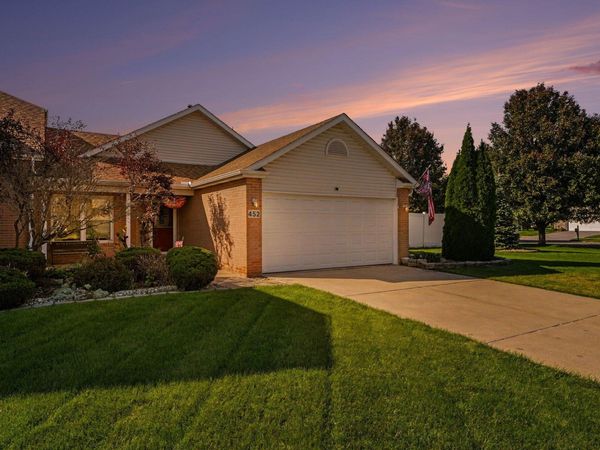 452 Edgewater Drive , Hobart, IN 46342