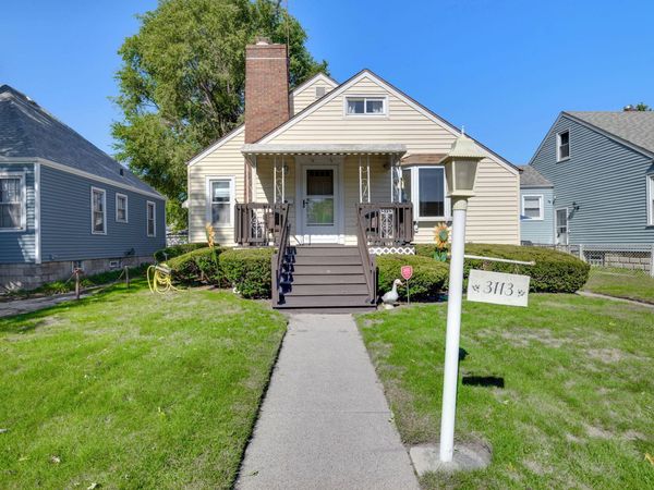3113 E Pkwy N, Hammond, IN 46323