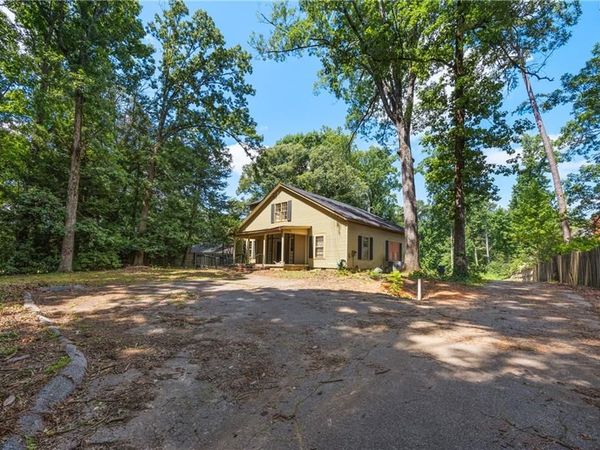 3740 Peachtree Dunwoody Road NE, Atlanta, GA 30342
