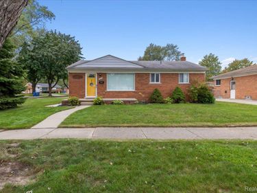 4892 Westlake Street, Dearborn Heights, Mi 48125