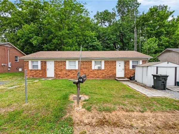 21 Hunter Street , Thomasville, NC 27360