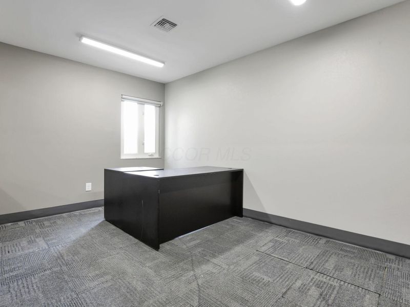 3070 Riverside Drive, Unit 200, Columbus, OH 43221 Photo 11