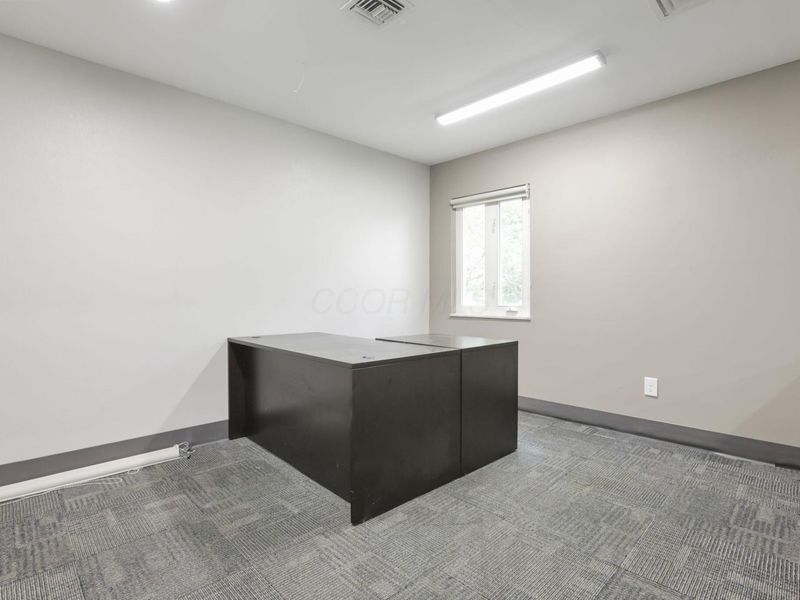 3070 Riverside Drive, Unit 200, Columbus, OH 43221 Photo 12