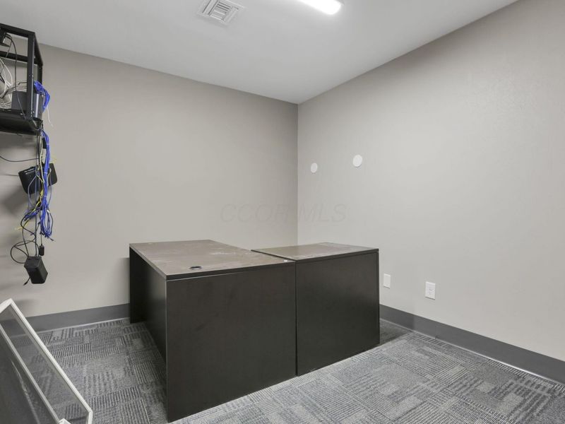3070 Riverside Drive, Unit 200, Columbus, OH 43221 Photo 13